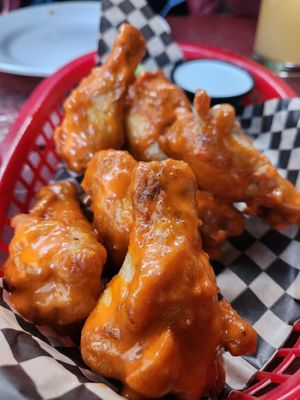 Holman's Bar & Grill by null