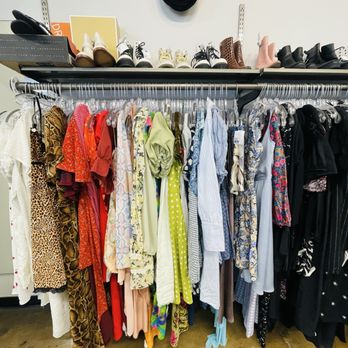 Crossroads Trading - Used, Vintage & Consignment Near Me - San Jose, California Crossroads Trading - Used, Vintage & Consignment Near Me - San Jose, California
