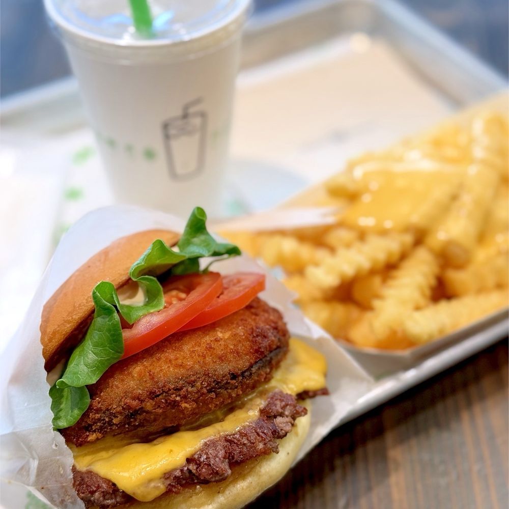 SHAKE SHACK Minatomirai