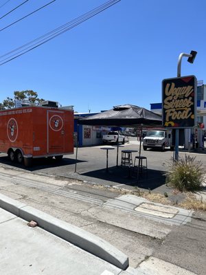 Underdog Food Truck by null