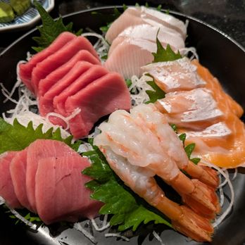 Twenty Five Sushi House - Otoro, chutoro, hamachi toro, saketoro, ama ebi sashimi - Japanese Near Me - Katy, Texas
