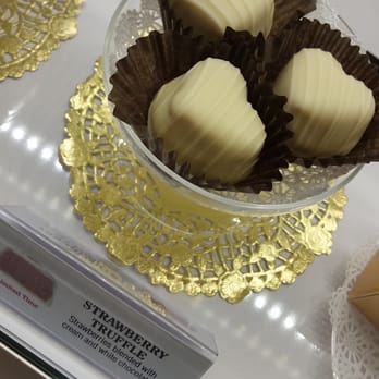 See's Candies - Chocolatiers & Shops Near Me - Canyon Country, California See's Candies - Chocolatiers & Shops Near Me - Canyon Country, California
