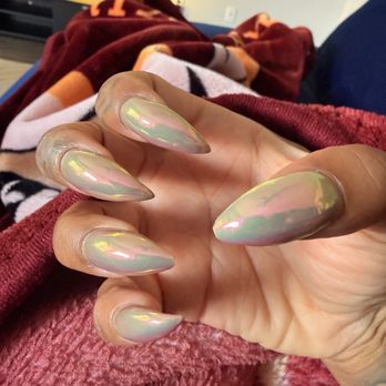 98 Nail Bar - Thumb and Ring Finger Chipped - Nail Salons Near Me - Fort Walton Beach, Florida