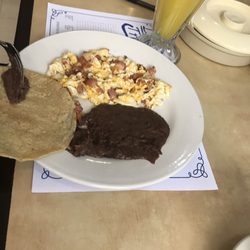 Restaurant la Troje - Huevo con tocino de mi niño