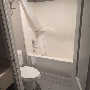 Motel 6 - Ozark - Decent bathroom worked clean enough. - Hotels Near Me - Ozark, Arkansas