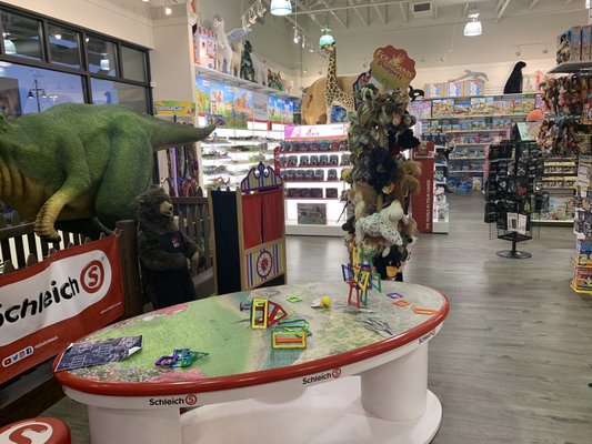 RED BALLOON TOY STORE - Updated December 2024 - 11534 District Main Dr