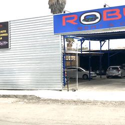 ROBUS Renta de Autos - Fachada