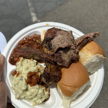 Daddy O's Smokehouse - Chicken and Tri-Tip Lunch Plate - Caterers Near Me - Rancho Cordova, California Daddy O's Smokehouse - Chicken and Tri-Tip Lunch Plate - Caterers Near Me - Rancho Cordova, California