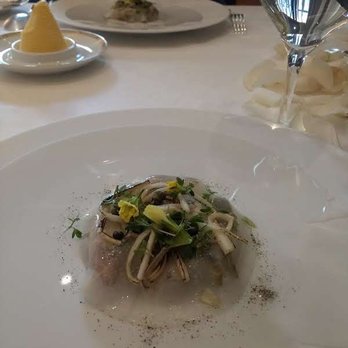 Le Cinq - Grilled white asparagus - the best asparagus I've ever tasted - French Near Me Le Cinq - Grilled white asparagus - the best asparagus I've ever tasted - French Near Me