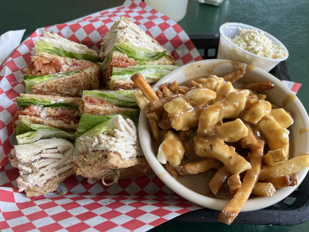 Apple Lodge Eatery Logo