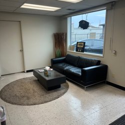 NW Auto Puyallup Collision Center - Front office