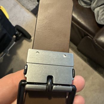Levi’s Outlet Store - Broken belt - Accessories Near Me - Hershey, Pennsylvania