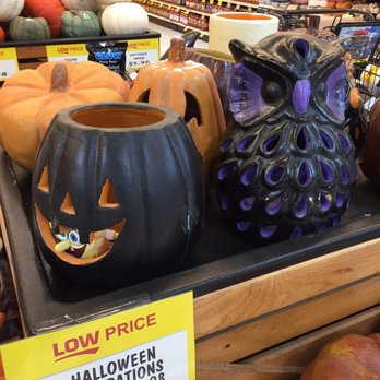 Ingles - a display of halloween decorations in a store - Grocery Near Me - Flat Rock, North Carolina