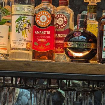 Graffiti Bar - Amaretto is served at this bar - Lounges Near Me - Philadelphia, Pennsylvania Graffiti Bar - Amaretto is served at this bar - Lounges Near Me - Philadelphia, Pennsylvania