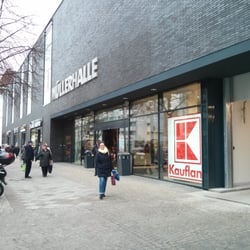 Kaufland - Kaufland in der Müllerstraße am Eröffnungstag (05.12.2013).