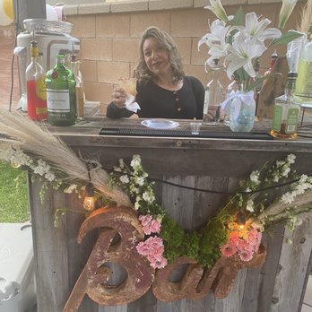 The Thirsty horse - This is their "Thirsty Pony" decked out in fresh flowers. - Bartenders Near Me