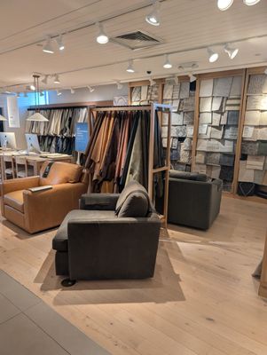 Crate & Barrel by null