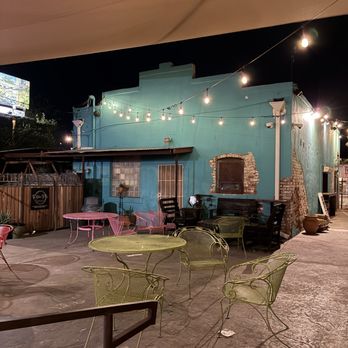 Novel Ice Cream - Exterior - Desserts Near Me - Phoenix, Arizona