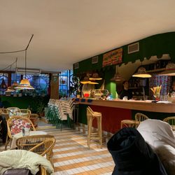 Zumeria Naturalia - Lugar tranquilo y agradable....las bebidas son generosas en la cantidad Precios economicos y muy buen trato