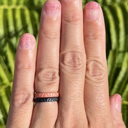 Simple but pretty everyday nails for a mommy with a 6 month old!