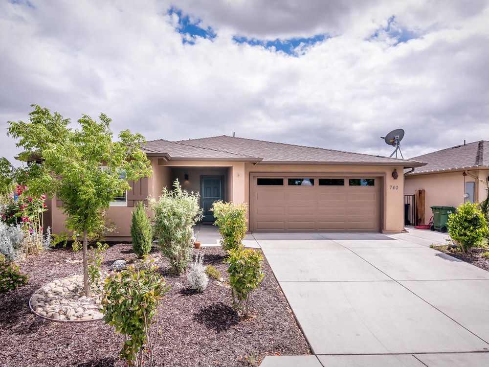 THE SHAWN TEAM DB REAL ESTATE Updated October 2024 27 Photos