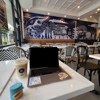 Paris Baguette - spacious and comfy seating! - Bakeries Near Me - San Jose, California Paris Baguette - spacious and comfy seating! - Bakeries Near Me - San Jose, California