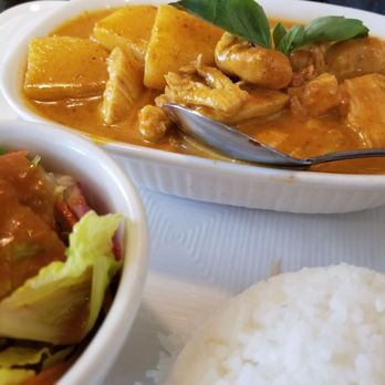 Thai Bamboo Bistro - Massamun curry lunch special with a small salad and steamed rice. - Thai Near Me - Irvine, California