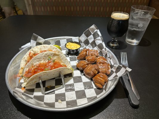 7 West TapHouse by null