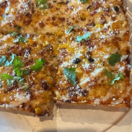 Elote pizza