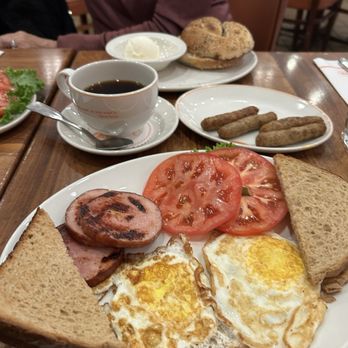 Junior's Restaurant - Healthy breakfasts - Bakeries Near Me - Brooklyn, New York Junior's Restaurant - Healthy breakfasts - Bakeries Near Me - Brooklyn, New York