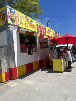 @the Grounds by null