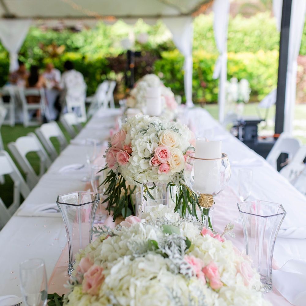 Bella Rosa - Head table arrangements - Florists Near Me - Honolulu, Hawaii Bella Rosa - Head table arrangements - Florists Near Me - Honolulu, Hawaii