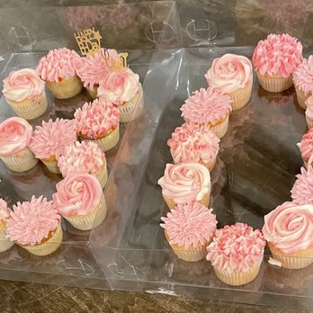 Sugar Dot Bake Shop - Beautiful flower cupcakes! - Desserts Near Me Sugar Dot Bake Shop - Beautiful flower cupcakes! - Desserts Near Me