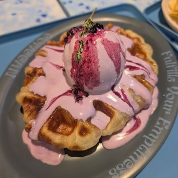 Gong Gan - Blueberry croffle - Coffee & Tea Near Me - Duluth, Georgia