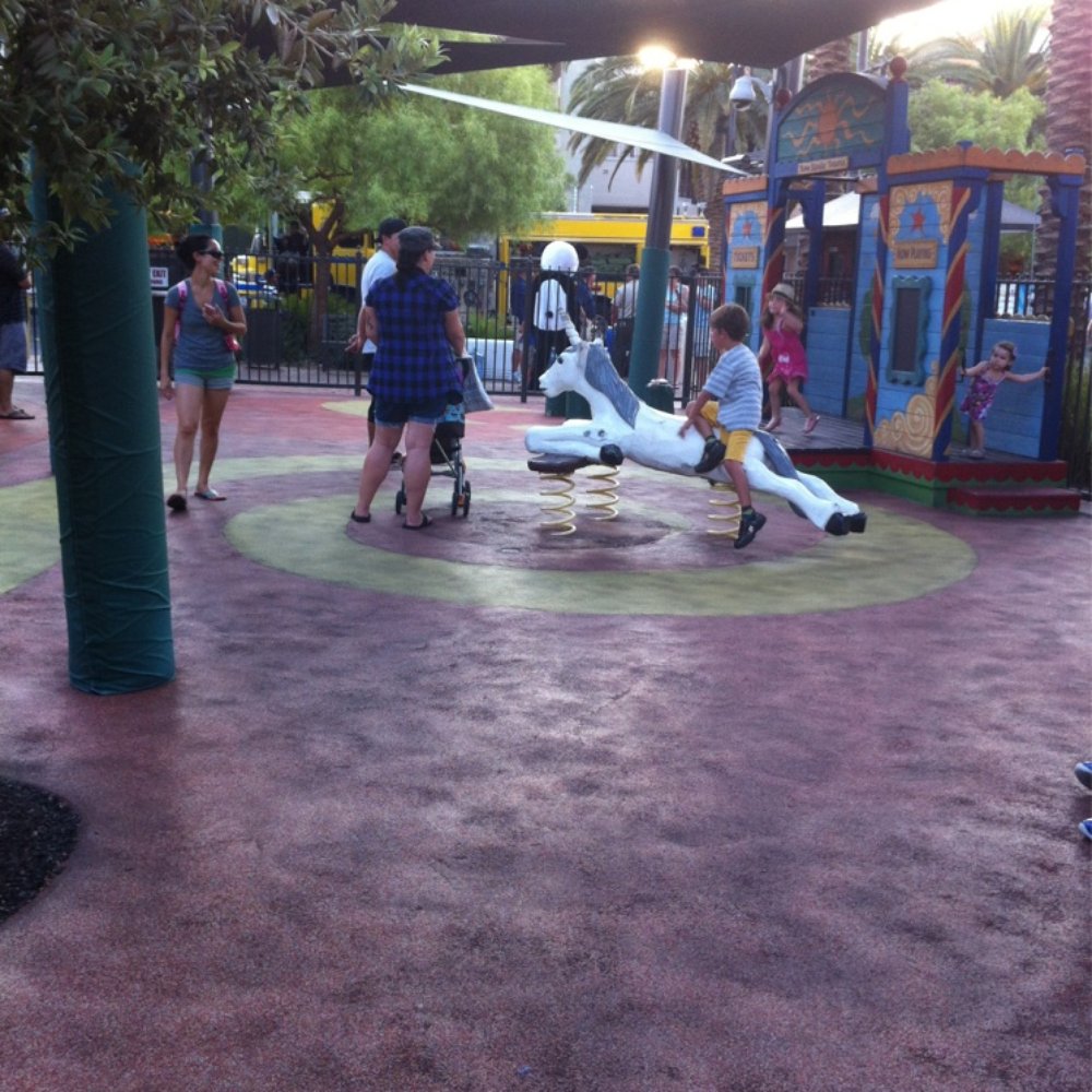 Town Square Park - Stage - Parks Near Me - Las Vegas, Nevada Town Square Park - Stage - Parks Near Me - Las Vegas, Nevada