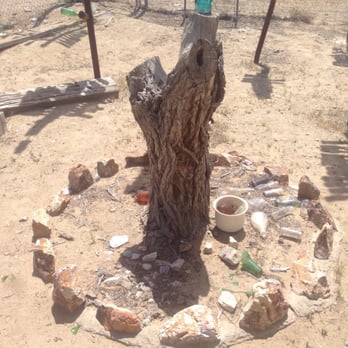 Elmer's Bottle Tree Ranch - Rock circle - Ranches Near Me - Oro Grande, California