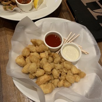 Yard House - Wisconsin Fried Cheese Curds - New American Near Me - Rancho Cucamonga, California