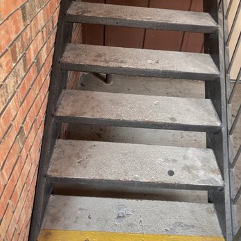 Barberry Apartments - Filthy stairwell leading to second floor - Apartments Near Me - Dyer, Indiana