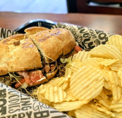 Lil Papi's International Deli by null