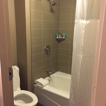 Hyatt Regency McCormick Place - Bathroom - Hotels Near Me - Chicago, Illinois Hyatt Regency McCormick Place - Bathroom - Hotels Near Me - Chicago, Illinois