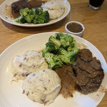 Carrabba's Italian Grill - 7oz sirloins with Marsala sauce, sides of mashed potatoes & broccoli - Italian Near Me - Pensacola, Florida Carrabba's Italian Grill - 7oz sirloins with Marsala sauce, sides of mashed potatoes & broccoli - Italian Near Me - Pensacola, Florida