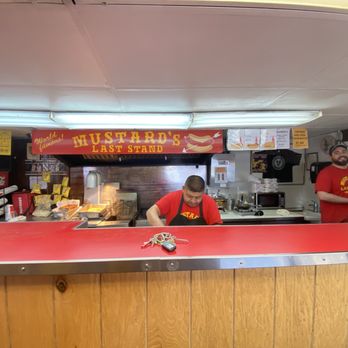 Mustard's Last Stand - Fast Food Near Me - Evanston, Illinois Mustard's Last Stand - Fast Food Near Me - Evanston, Illinois