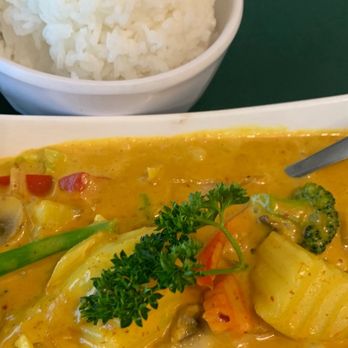 Enjoy Thai Cafe - Veggie Yellow curry - Thai Near Me - Henderson, Nevada