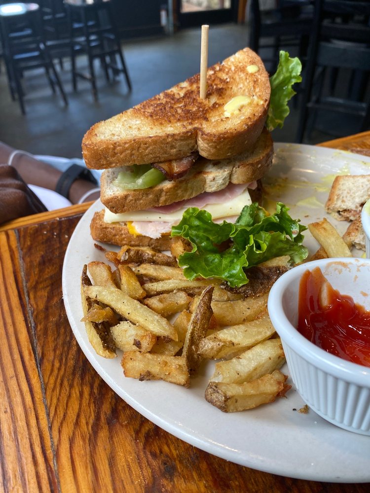 RAFFERTY’S RESTAURANT & BAR 62 Photos & 97 Reviews 15 Huntington Rd