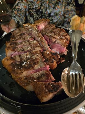 Regina Bistecca by null