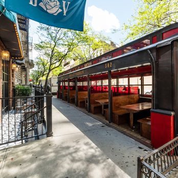 Dolly's - Cocktail Bars Near Me - New York, New York