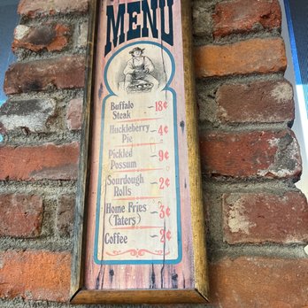 Carol's Restaurant - Decor - Breakfast & Brunch Near Me - West Sacramento, California