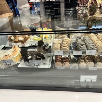 Cake Bar - Food display case - Food Stands Near Me - Syracuse, New York