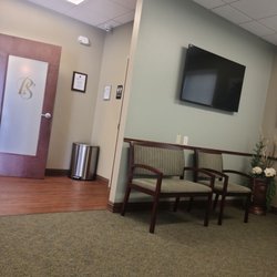 Podvia & Stanford Family Dentistry - Beautiful and large waiting area with a clean restroom