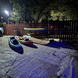 Sunset Cove Beach Resort - Kayaks at the beach